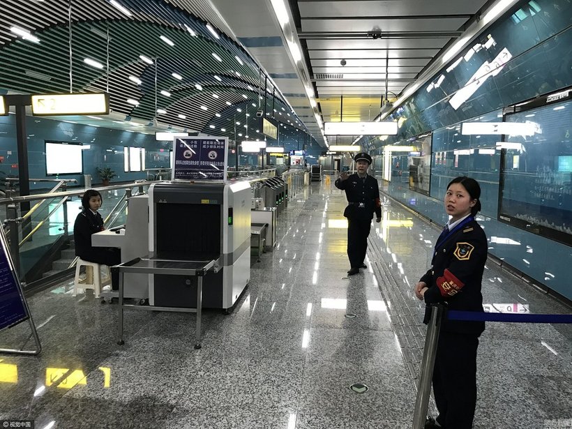 В Китае работает самая одинокая и ненужная станция метро