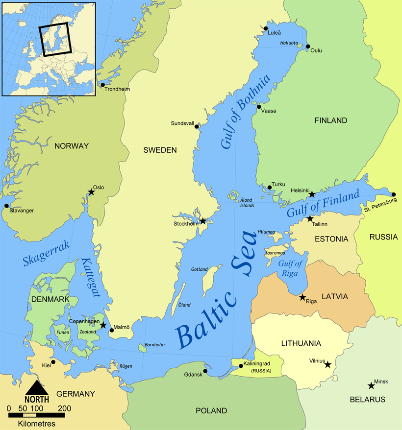 Почему в Красном море соленость больше, чем в Балтийском?
