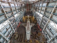 Блогер обнаружил в Казахстане заброшенное здание, где хранятся космические корабли